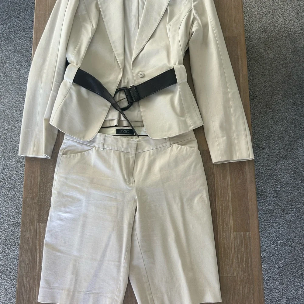 Victoria's Secret Cream Blazer & Suit Jacket - Picture 3 of 9
